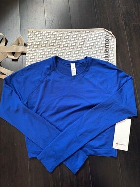 LULULEMON SWIFTLY TECH CROPPED LONG SLEEVE 2.0 in CLUB BLUE/JET STREAM SZ 10 NWT